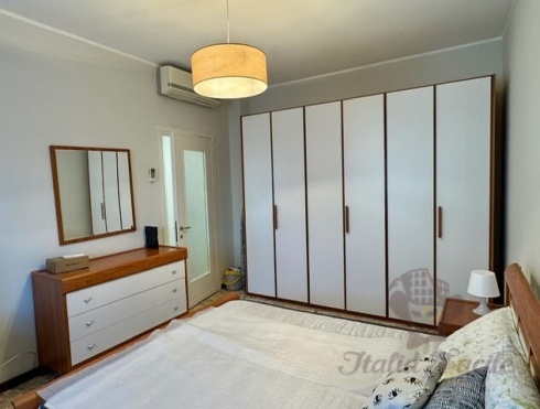 Three-room apartment near Frattini metro station