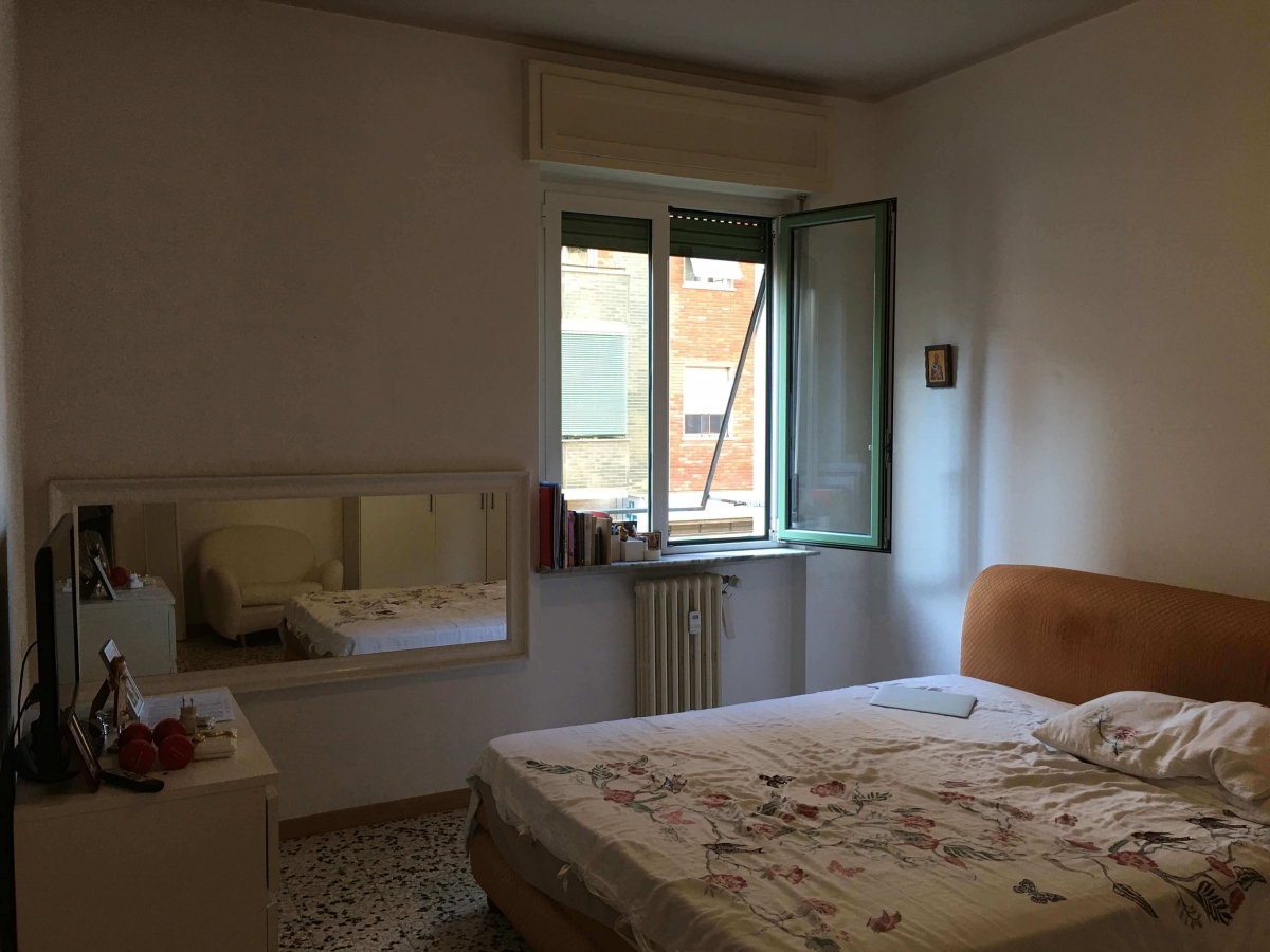 One-room apartment near metro Lotto