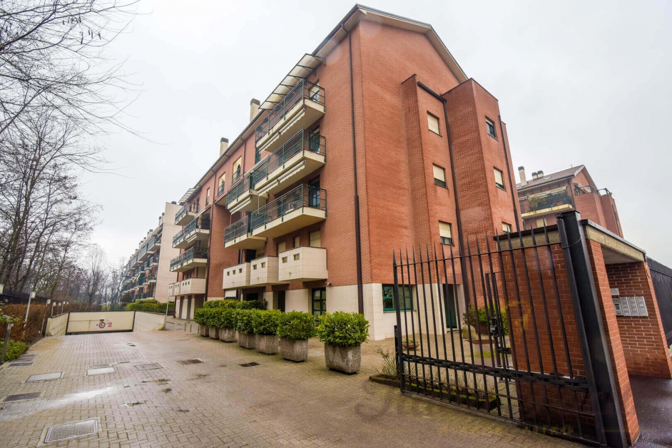 Two-level apartment in the prestigious area of Milan