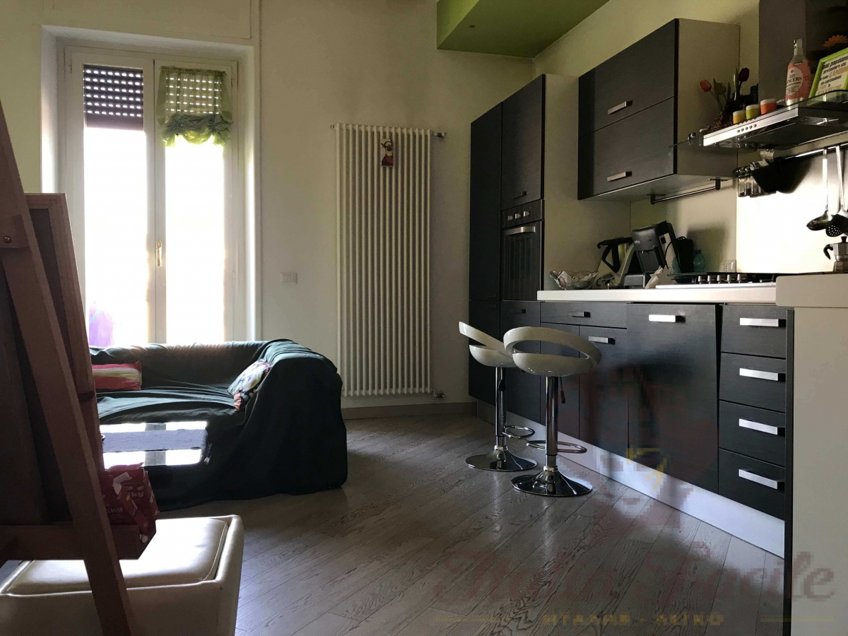 Two-bedroom apartment in the center of Milan