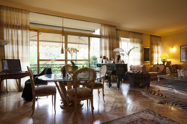 Spacious apartment in a prestigious area of Milan